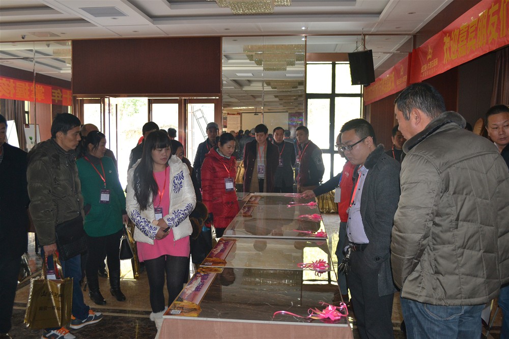 瓷砖经销商朋侪鉴赏pg电子游戏瓷砖金刚釉II代产品