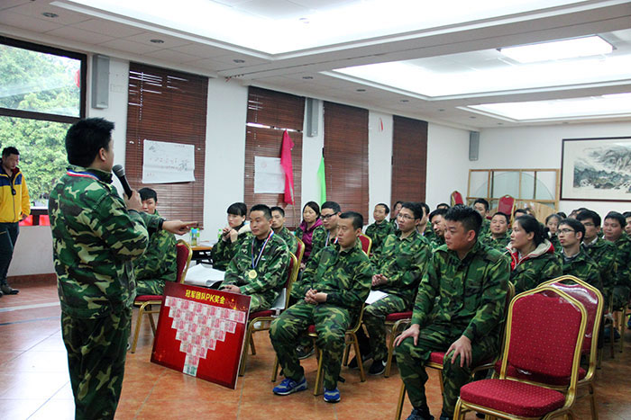 pg电子游戏营销总司理罗胜做总结性讲话