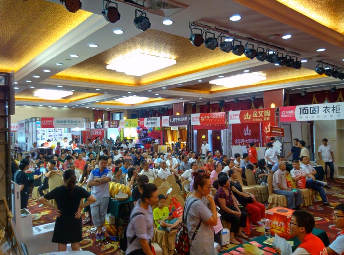 pg电子游戏瓷砖亮相威海品牌家居建材团购嘉年华，，，优惠停不下来！