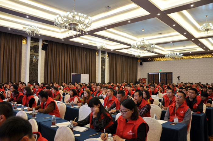 1月9日，，陶瓷一线品牌pg电子游戏瓷砖2016年经销商财产会在宝隆国际大旅馆盛大举行。。