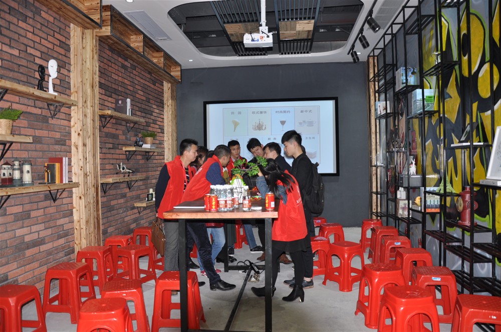 “一带一起  设计营销”，与O2O零售新模式携手，2017年，pg电子游戏将勇往直前，开拓新战！！