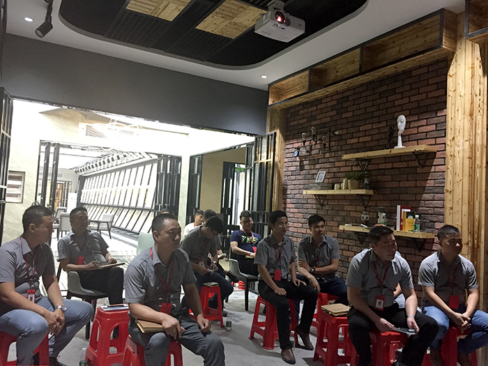 陶瓷一线品牌pg电子游戏瓷砖“怎样快速向新客户介绍公司和服务”演讲角逐圆满竣事