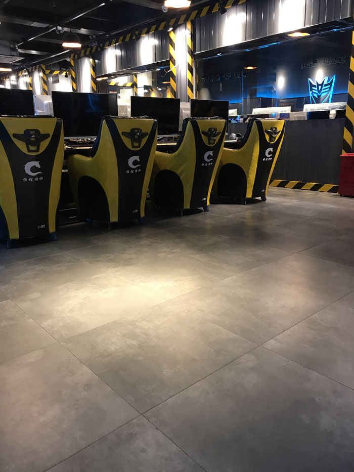 pg电子游戏现代仿古砖案例:别说了，，一起去这个1000方的网咖开黑！