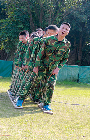 2017年2月13-15日，，pg电子游戏“虎狼道”户外拓展训练圆满竣事