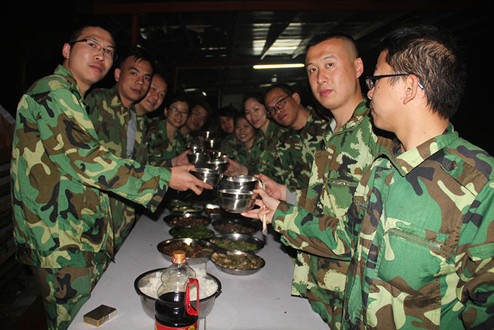 2017年2月13-15日，，pg电子游戏“虎狼道”户外拓展训练圆满竣事